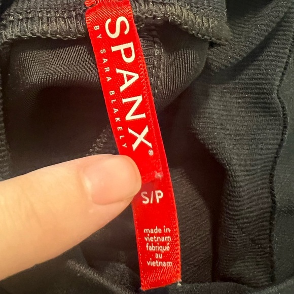 SPANX Mama Maternity Faux Leather Leggings Very Black - Picture 8 of 9